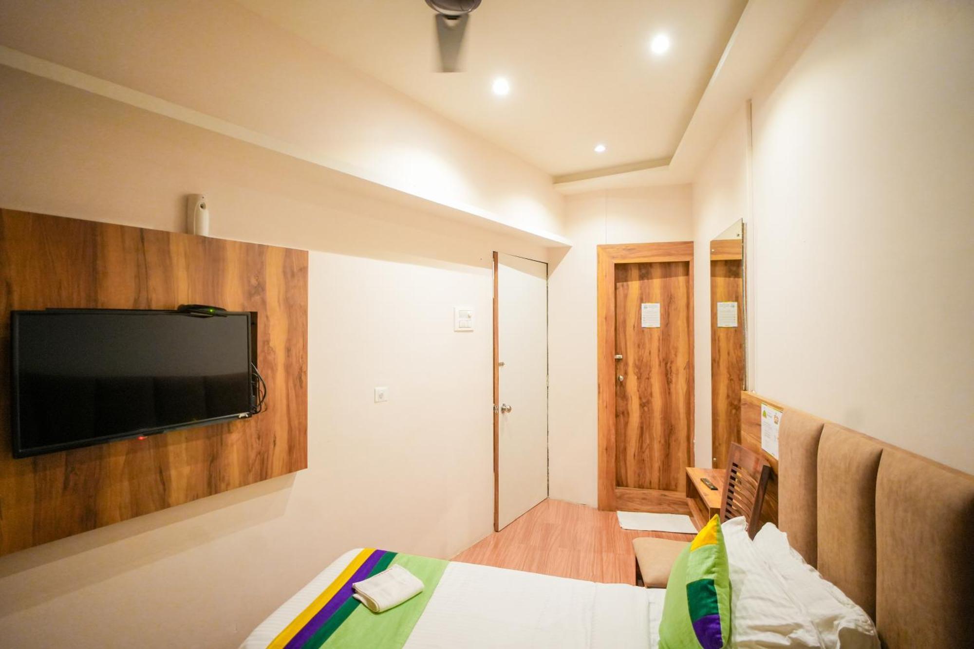 Hotel Skylink Hospitality Mahalaxmi Mumbai Eksteriør bilde
