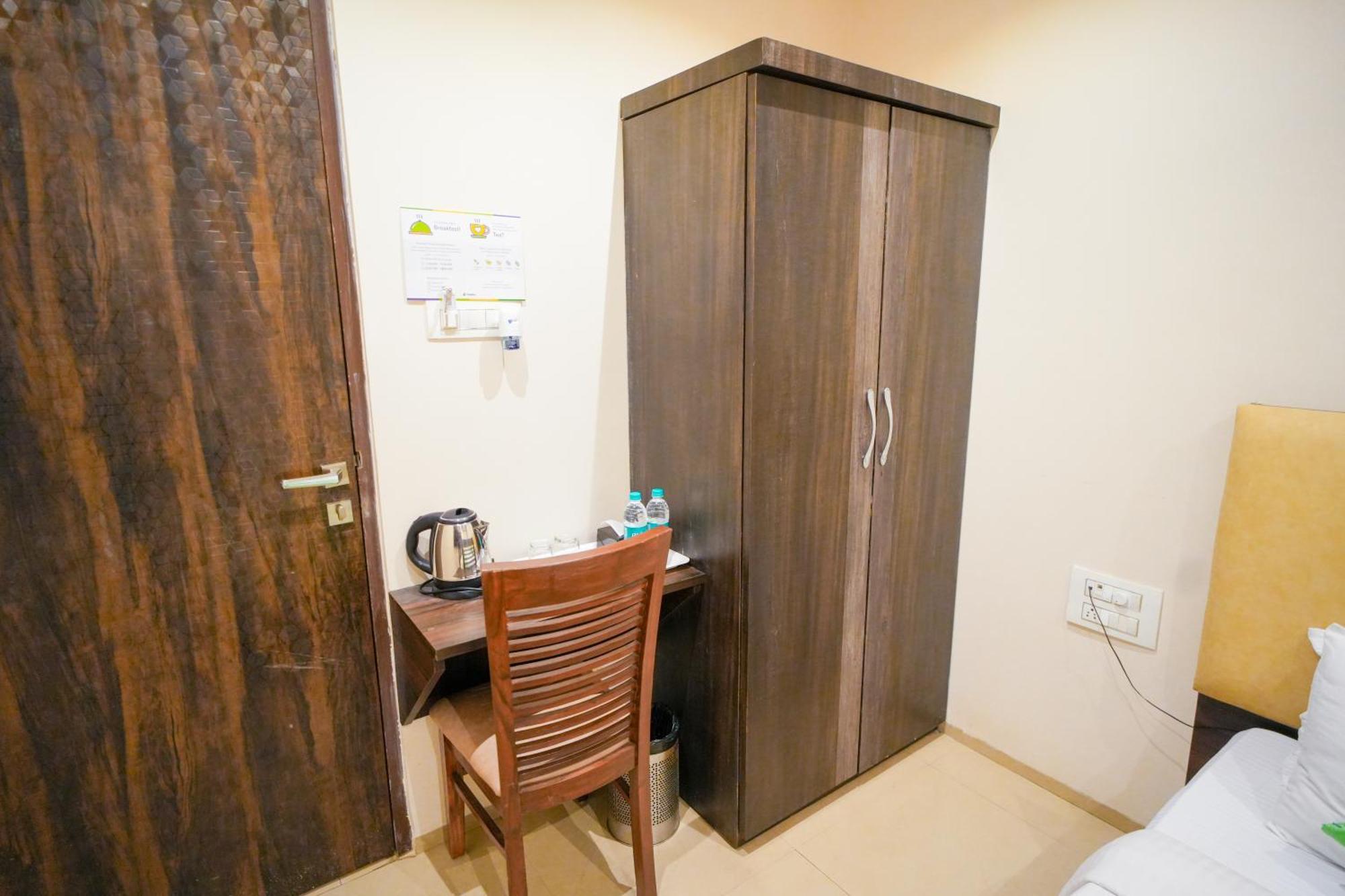 Hotel Skylink Hospitality Mahalaxmi Mumbai Eksteriør bilde