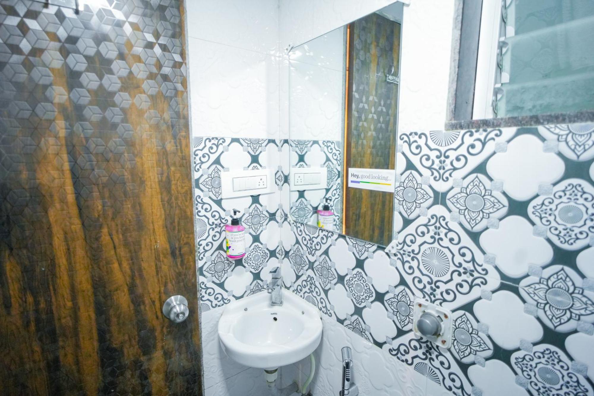 Hotel Skylink Hospitality Mahalaxmi Mumbai Eksteriør bilde