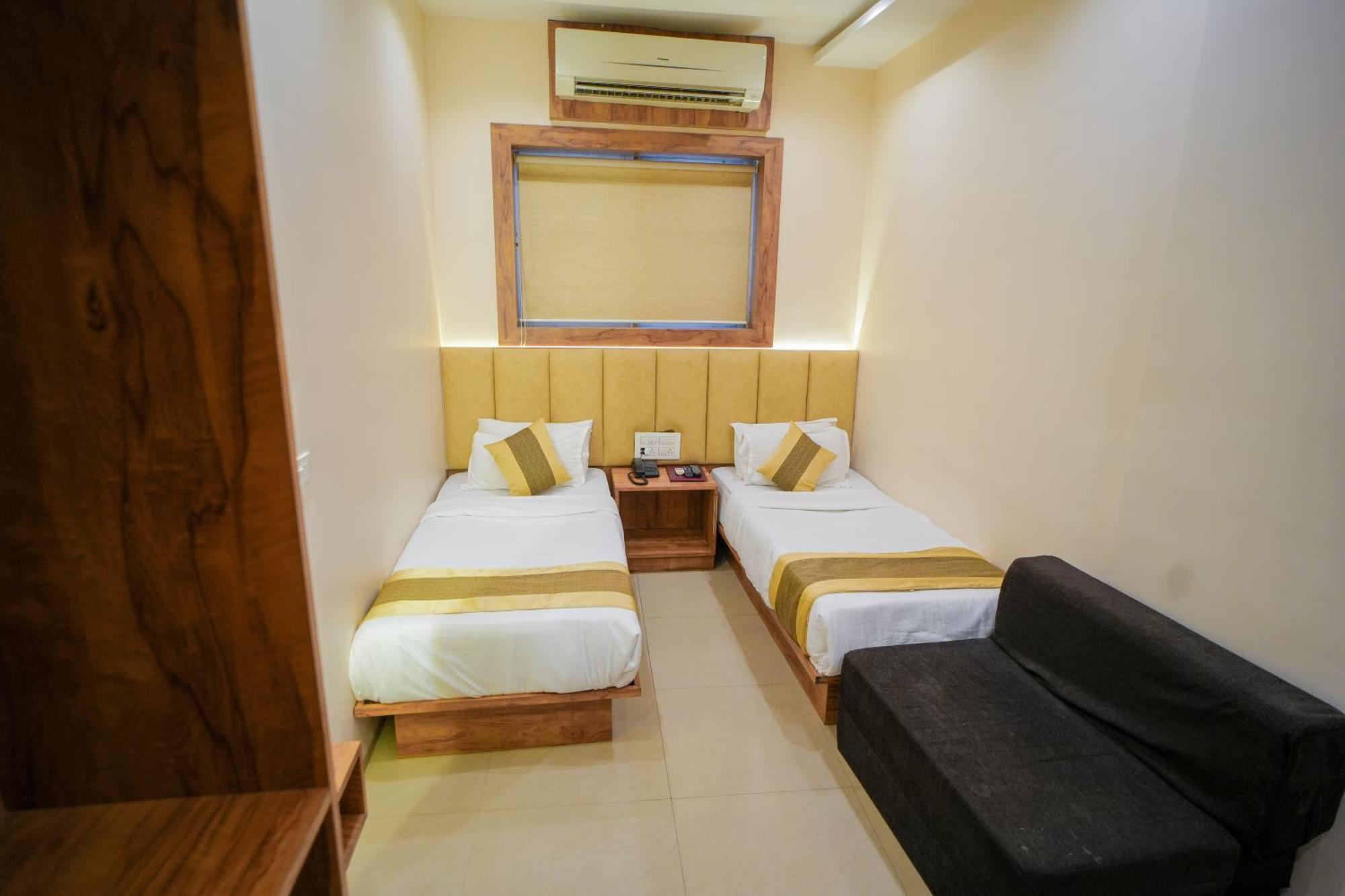 Hotel Skylink Hospitality Mahalaxmi Mumbai Eksteriør bilde