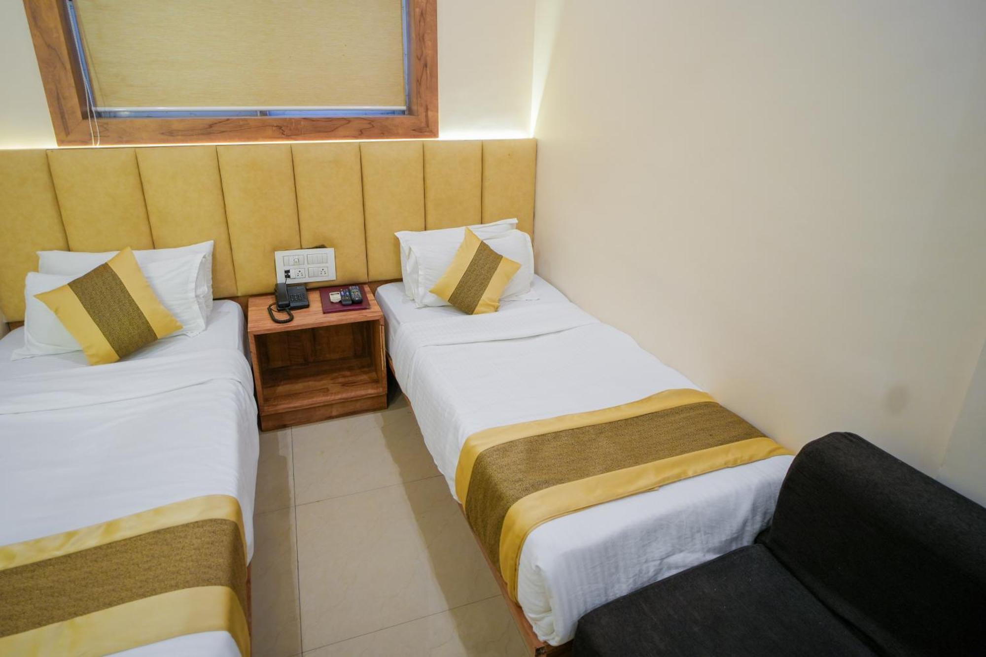 Hotel Skylink Hospitality Mahalaxmi Mumbai Eksteriør bilde