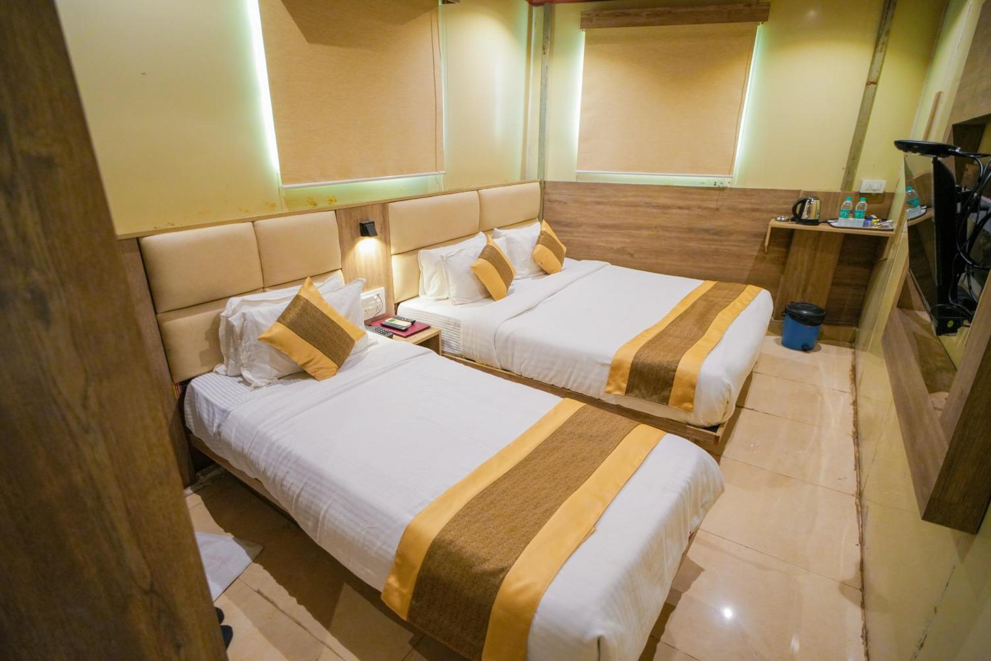Hotel Skylink Hospitality Mahalaxmi Mumbai Eksteriør bilde
