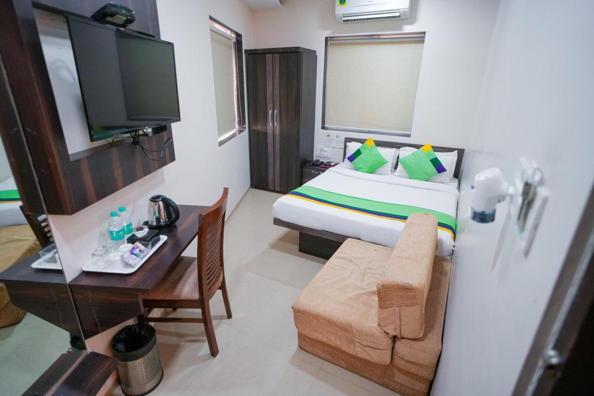 Hotel Skylink Hospitality Mahalaxmi Mumbai Eksteriør bilde