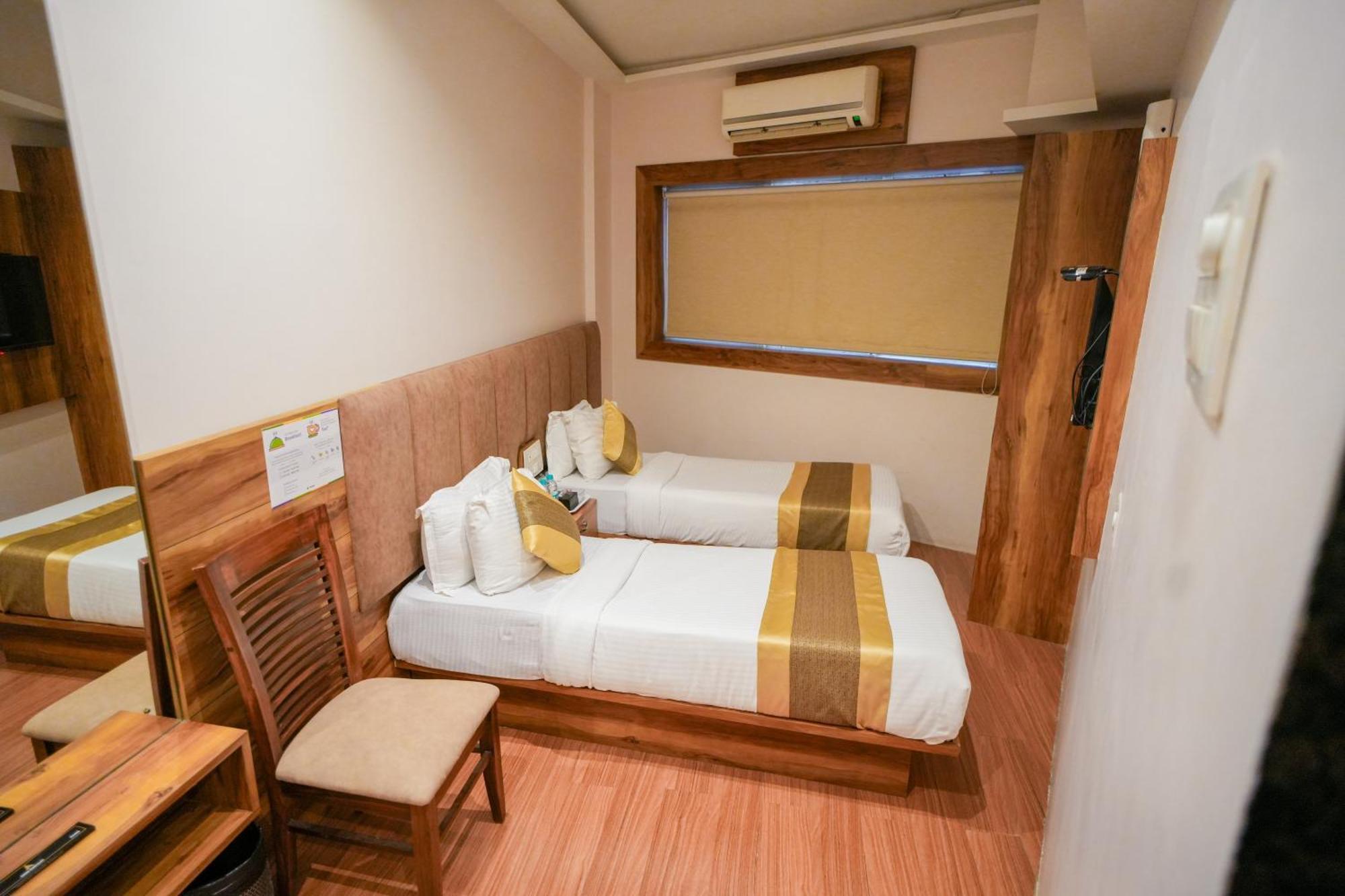 Hotel Skylink Hospitality Mahalaxmi Mumbai Eksteriør bilde