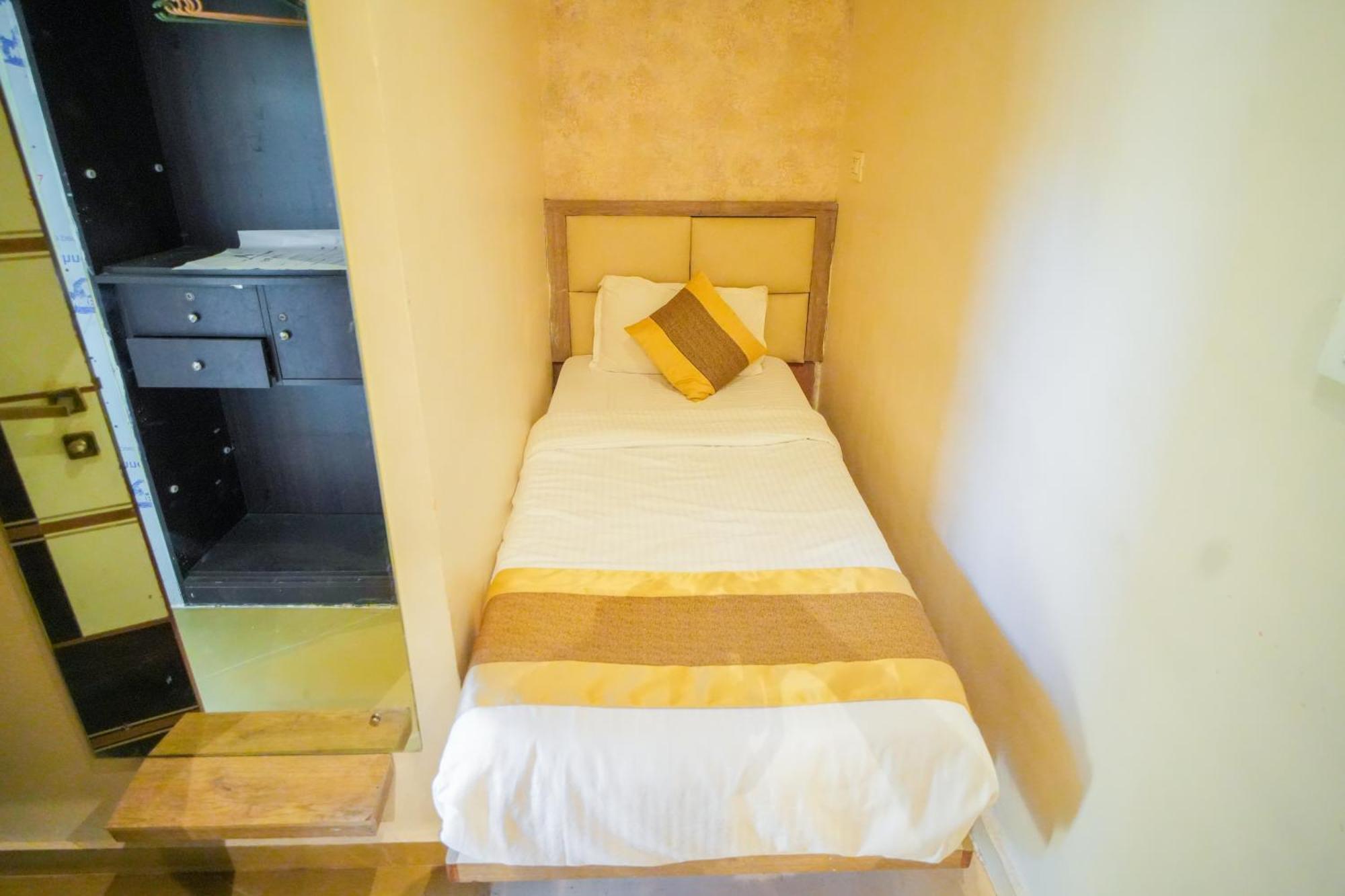 Hotel Skylink Hospitality Mahalaxmi Mumbai Eksteriør bilde