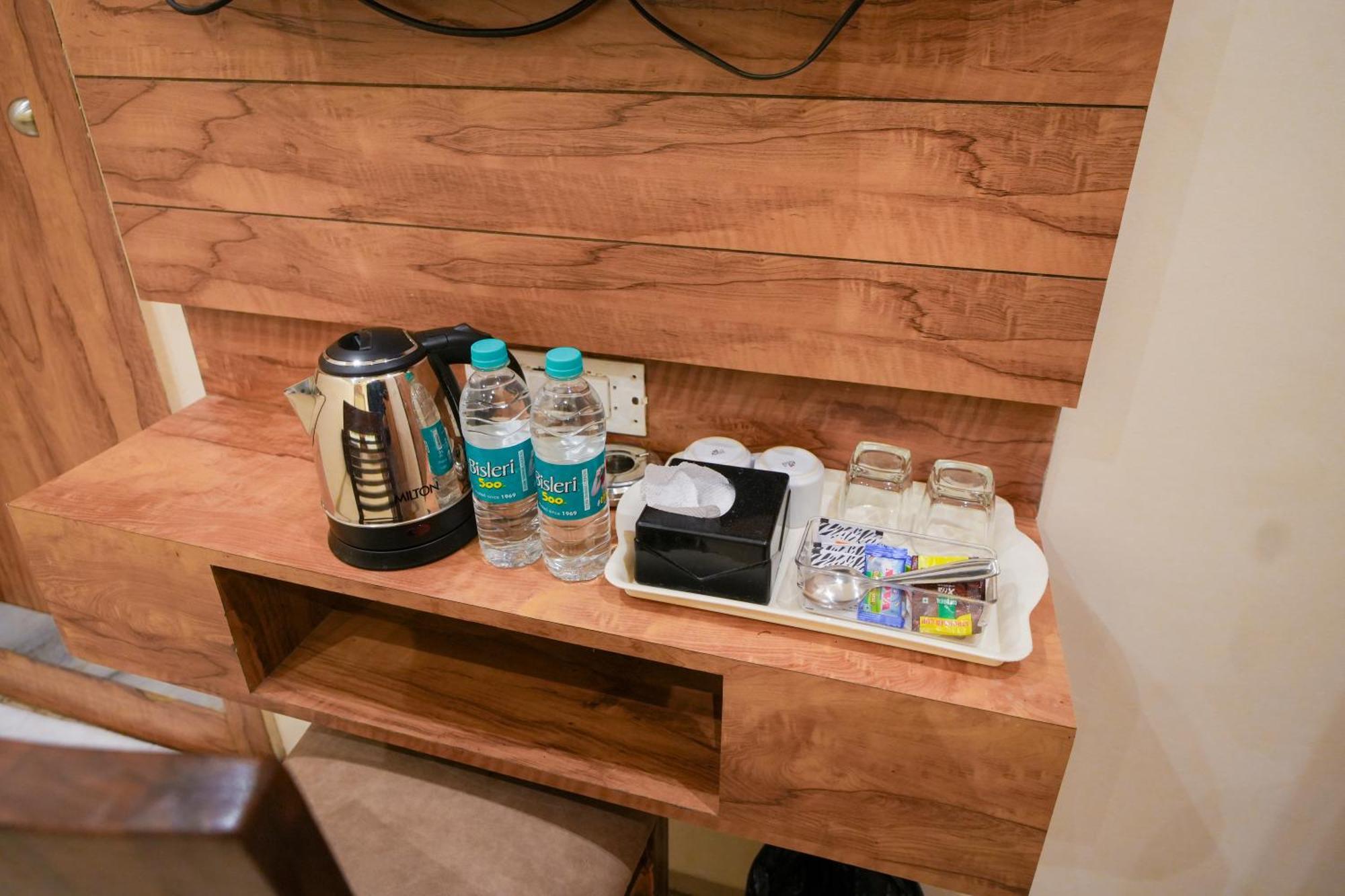 Hotel Skylink Hospitality Mahalaxmi Mumbai Eksteriør bilde