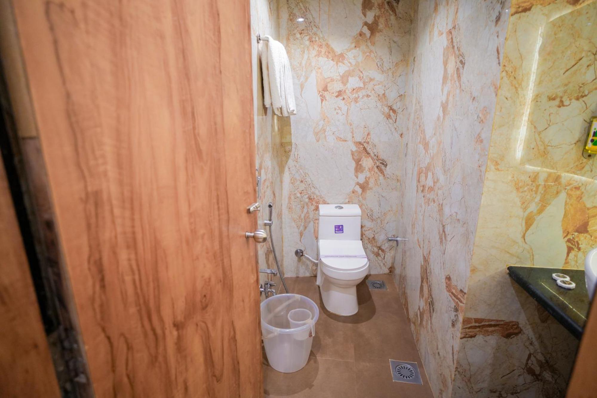 Hotel Skylink Hospitality Mahalaxmi Mumbai Eksteriør bilde
