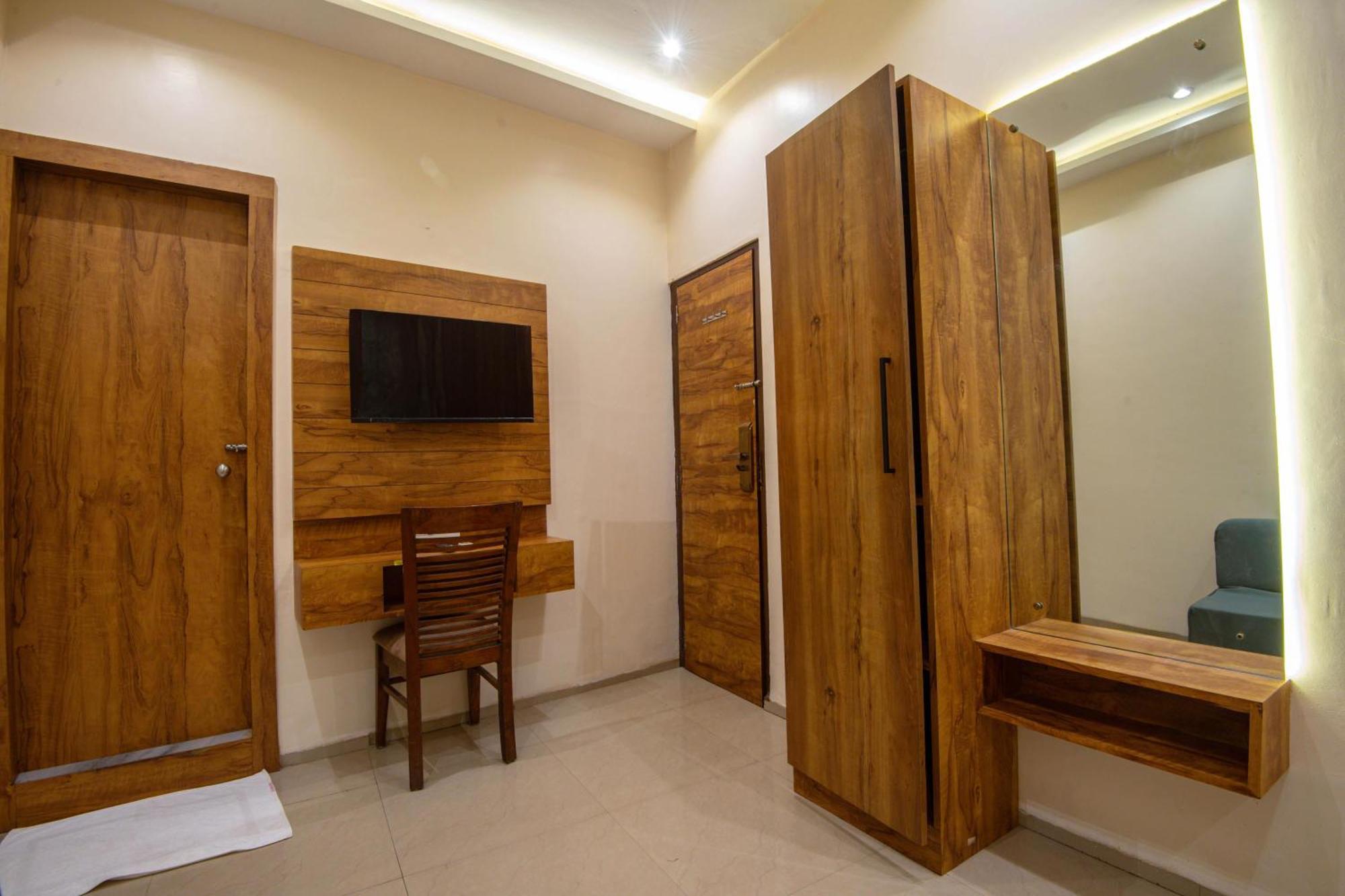 Hotel Skylink Hospitality Mahalaxmi Mumbai Eksteriør bilde
