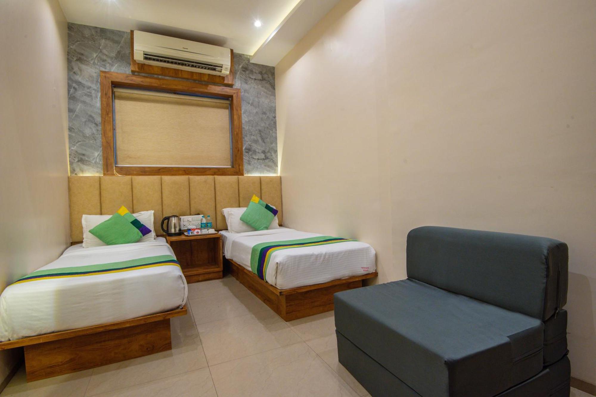 Hotel Skylink Hospitality Mahalaxmi Mumbai Eksteriør bilde