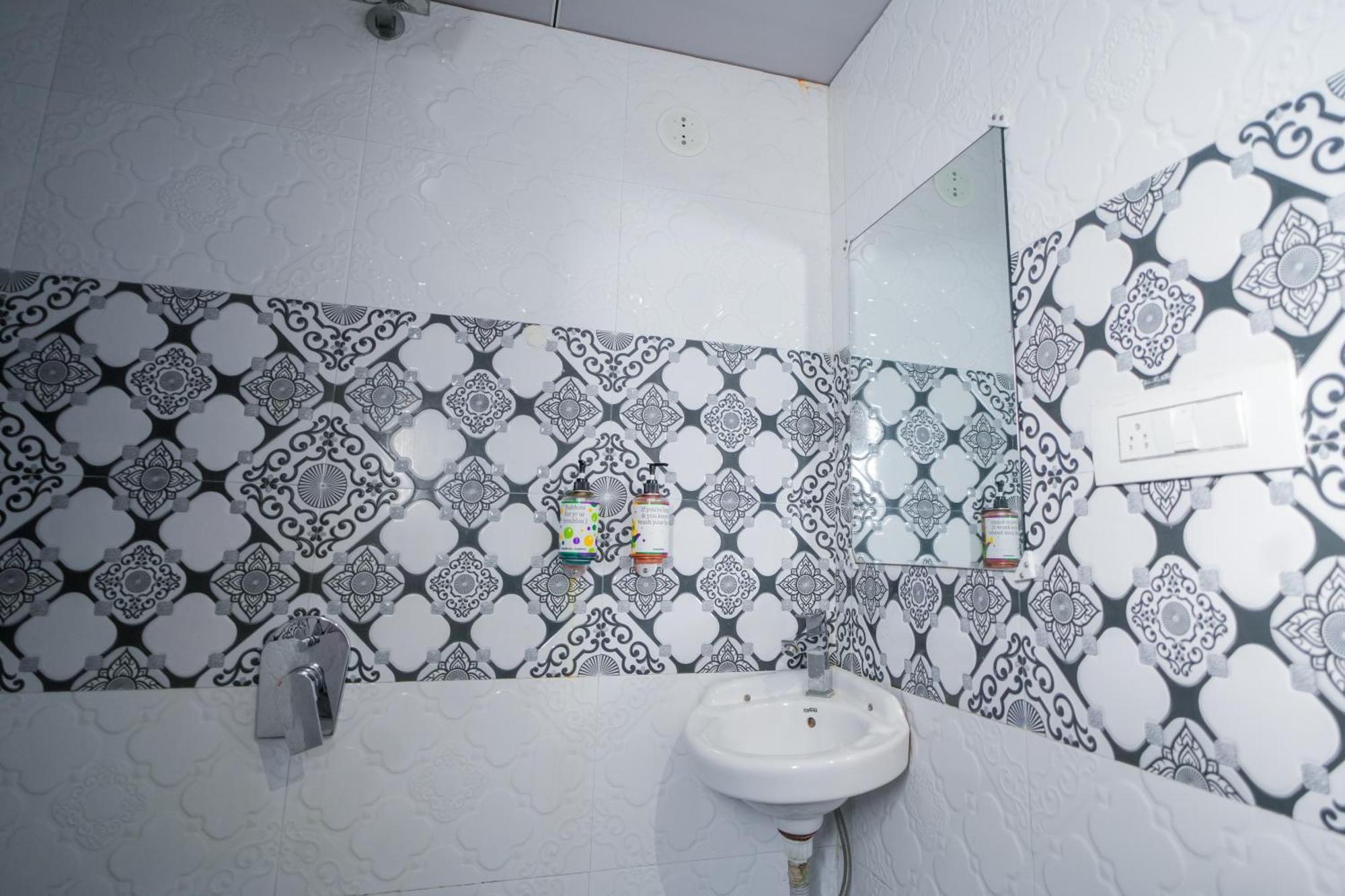 Hotel Skylink Hospitality Mahalaxmi Mumbai Eksteriør bilde