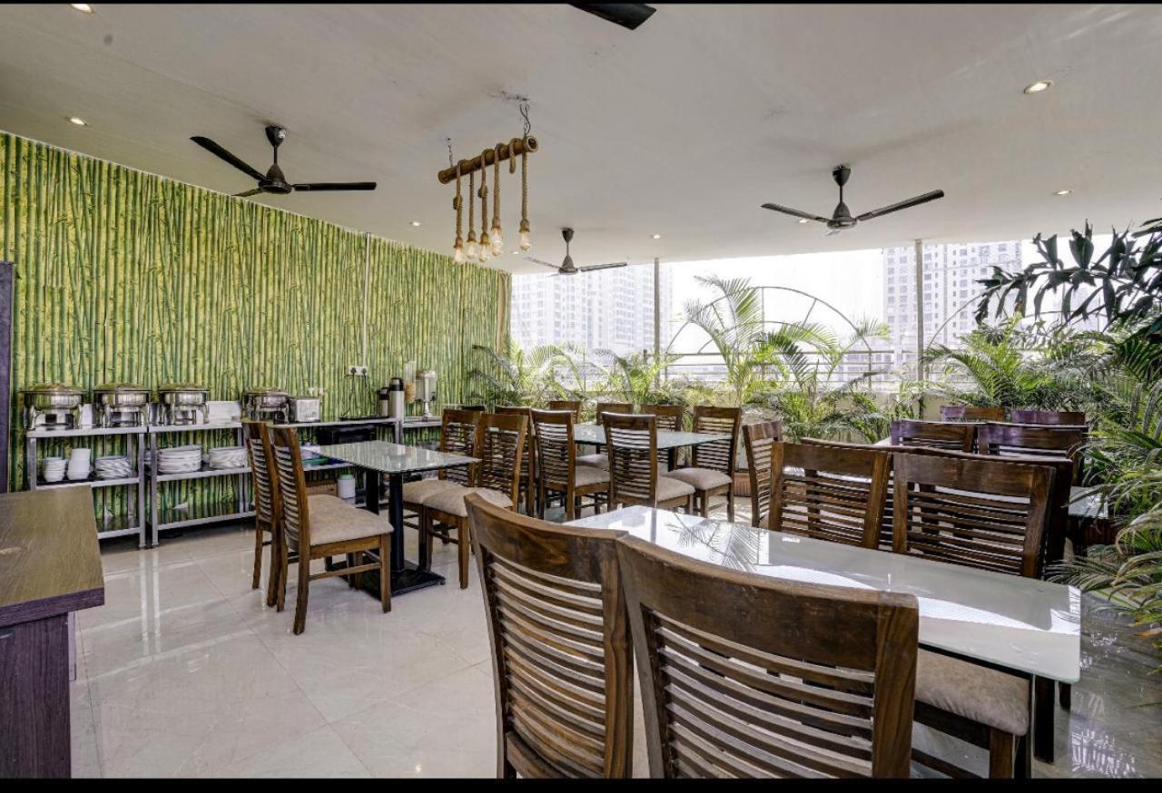 Hotel Skylink Hospitality Mahalaxmi Mumbai Eksteriør bilde